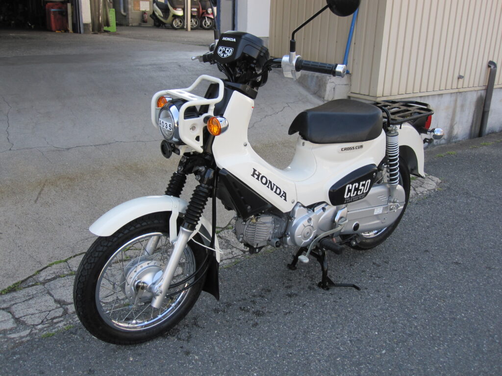 クロスカブ50