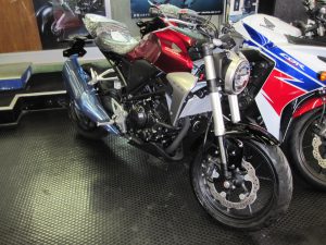 ＣＢ２５０Ｒ-RED